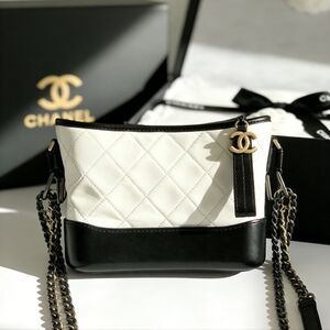 <AUTHENTIC>Chanel Gabrielle Hobo Bag in White